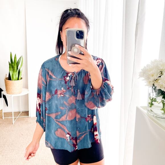 LoveStitch | Floral Puff Sleeve Blouse Blue | S - Picture 2 of 11